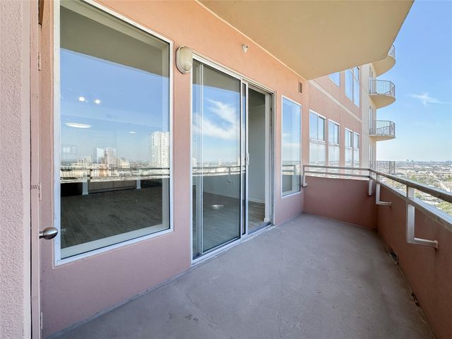 3505 Sage Road 2403, Houston, TX 77056