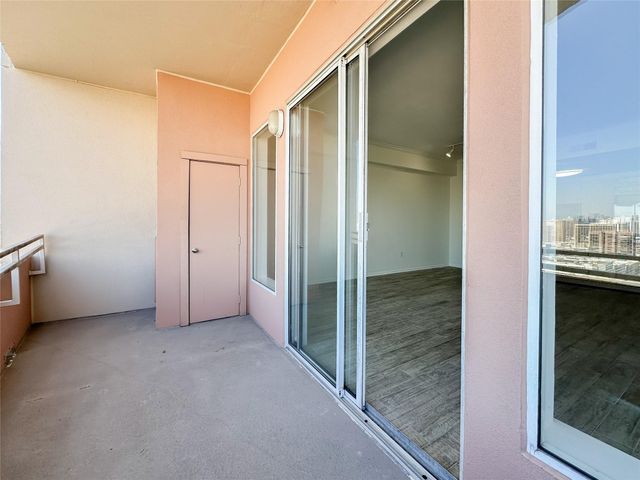 3505 Sage Road 2403, Houston, TX 77056