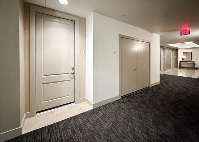 3505 Sage Road 2403, Houston, TX 77056