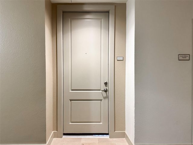 3505 Sage Road 2403, Houston, TX 77056