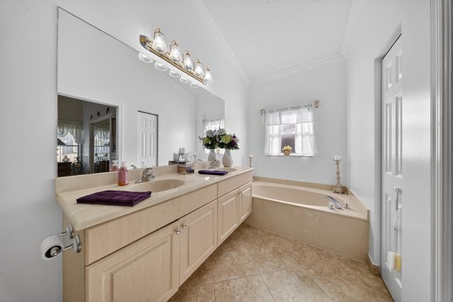 320 NW Treeline Trace, Port St. Lucie, Port St Lucie, FL 34986