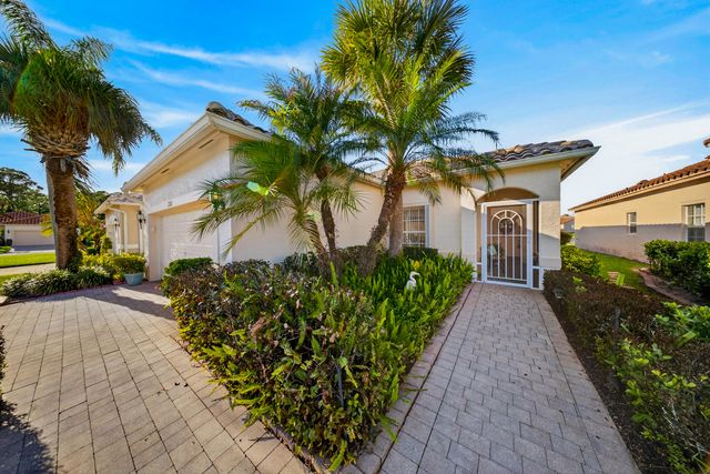 320 NW Treeline Trace, Port St. Lucie, Port St Lucie, FL 34986