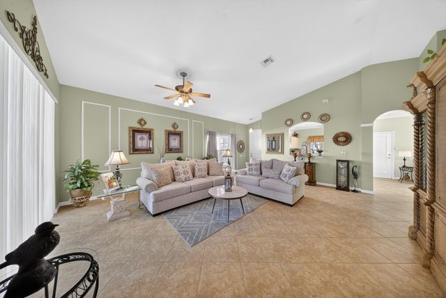 320 NW Treeline Trace, Port St. Lucie, Port St Lucie, FL 34986