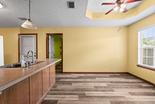 355 Comanche Trail, Conway, AR 72032