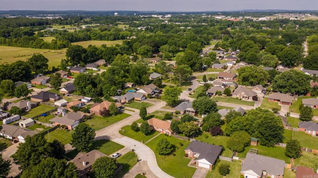 355 Comanche Trail, Conway, AR 72032