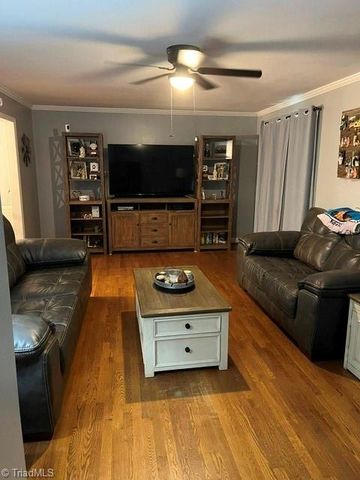 3830 Ranchwood Drive, Clemmons, NC 27012