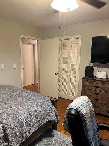 3830 Ranchwood Drive, Clemmons, NC 27012