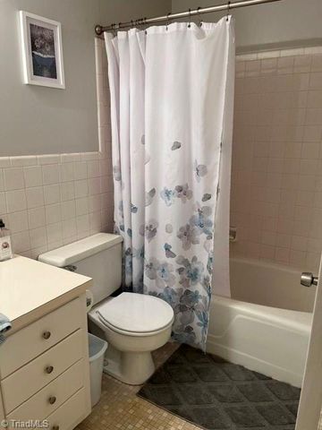 3830 Ranchwood Drive, Clemmons, NC 27012