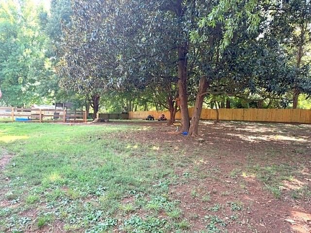 3830 Ranchwood Drive, Clemmons, NC 27012