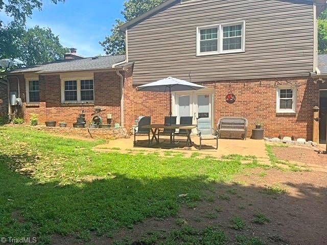 3830 Ranchwood Drive, Clemmons, NC 27012