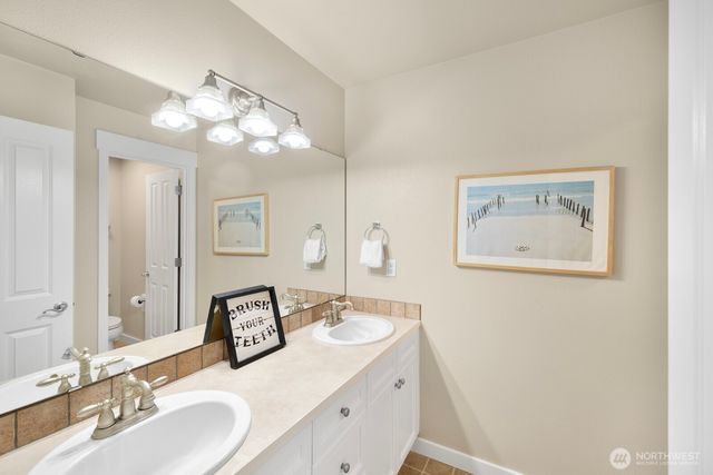 21503 29th Street E, Lake Tapps, WA 98391