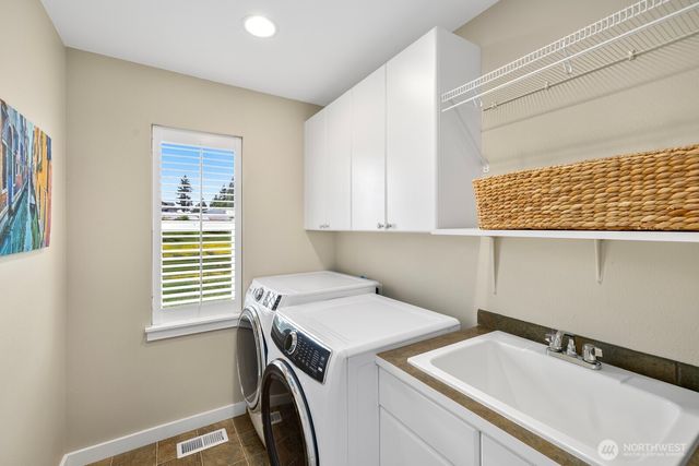 21503 29th Street E, Lake Tapps, WA 98391