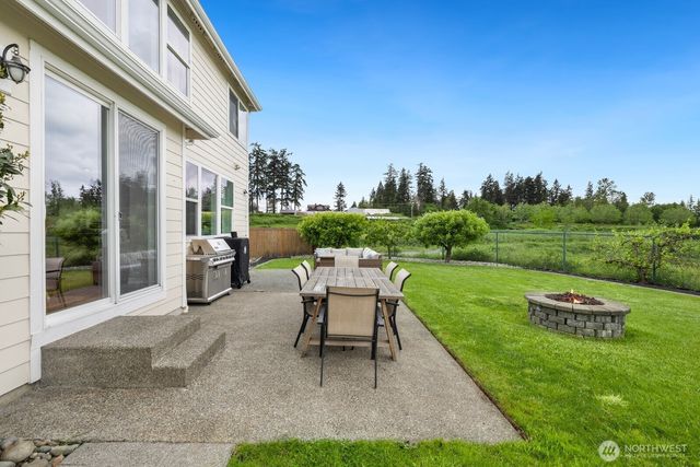 21503 29th Street E, Lake Tapps, WA 98391