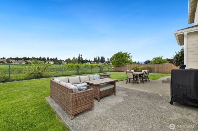 21503 29th Street E, Lake Tapps, WA 98391