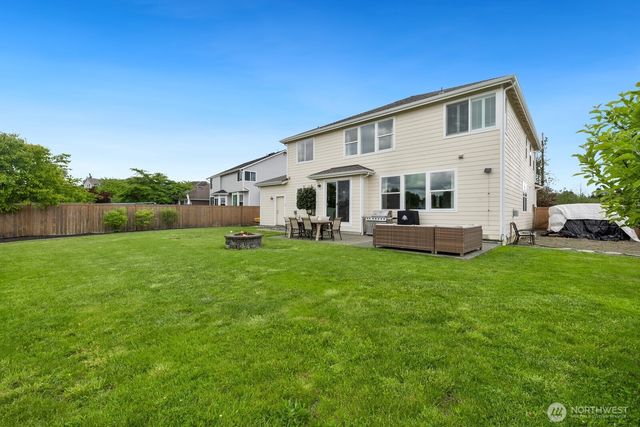 21503 29th Street E, Lake Tapps, WA 98391