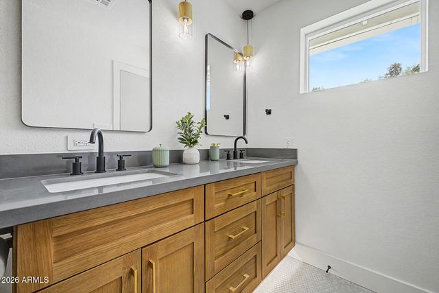 2259 E HARMONY Avenue, Mesa, AZ 85204