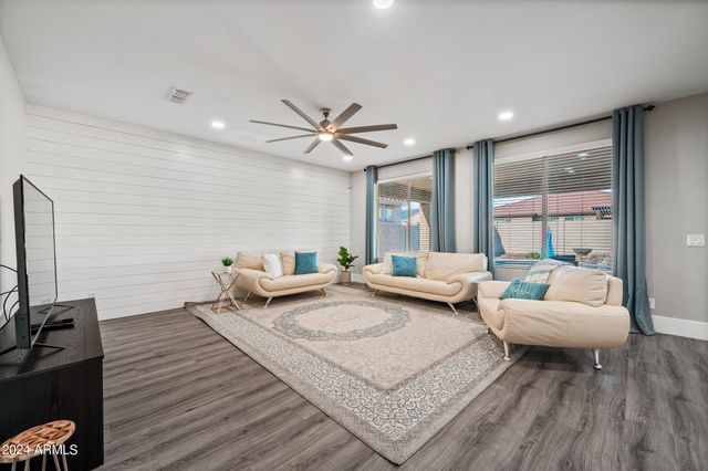 10764 W Prickly Pear Trail, Peoria, AZ 85383