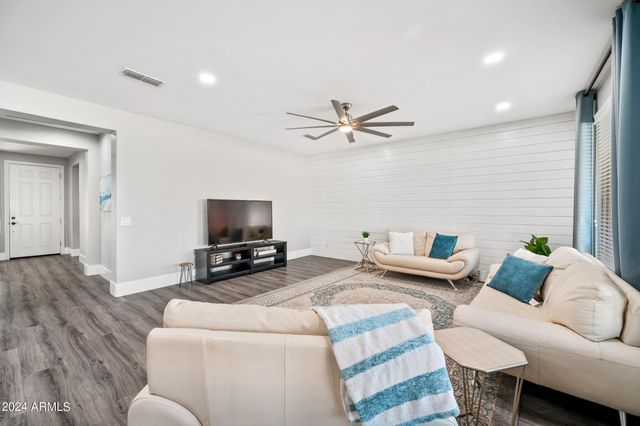 10764 W Prickly Pear Trail, Peoria, AZ 85383