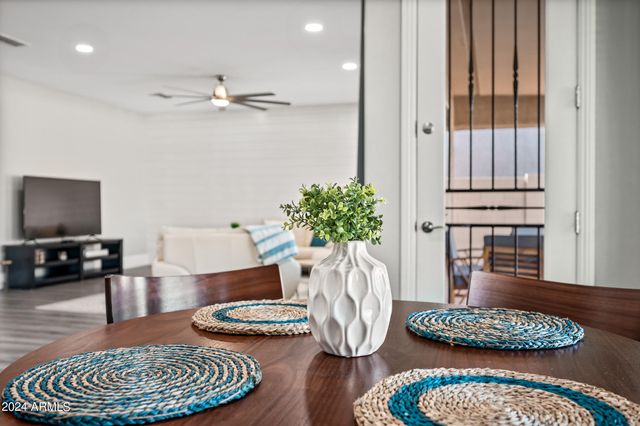 10764 W Prickly Pear Trail, Peoria, AZ 85383