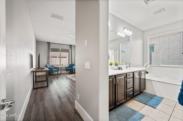 10764 W Prickly Pear Trail, Peoria, AZ 85383