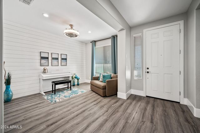 10764 W Prickly Pear Trail, Peoria, AZ 85383
