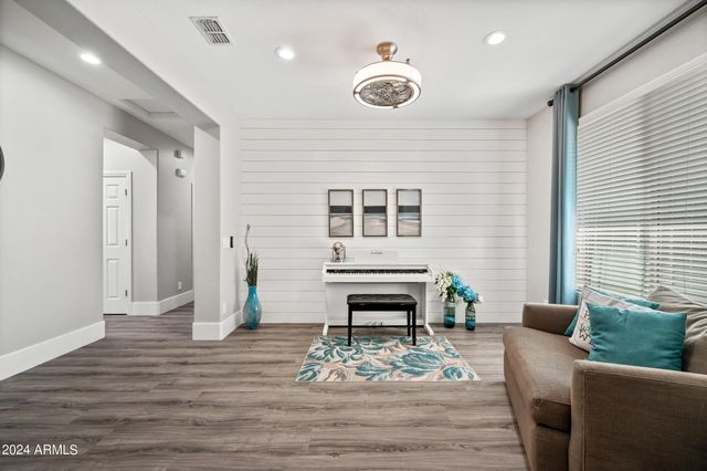 10764 W Prickly Pear Trail, Peoria, AZ 85383