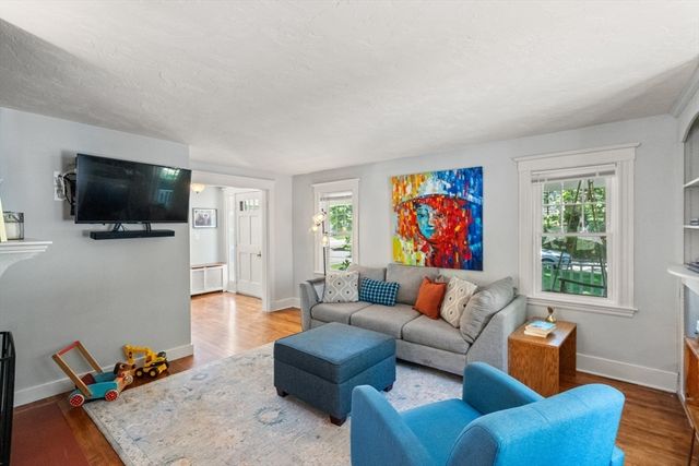48 Cedar St, Dedham, MA 02026