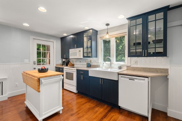 48 Cedar St, Dedham, MA 02026