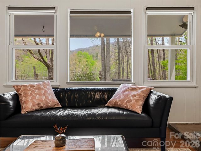 36 Dogwood Drive, Maggie Valley, NC 28751