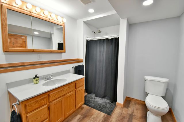 1587 Hennessy Vista, White Bear Twp, MN 55110