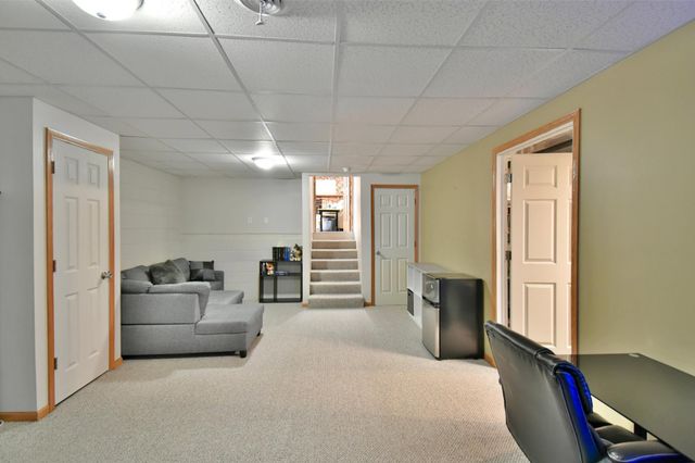 1587 Hennessy Vista, White Bear Twp, MN 55110