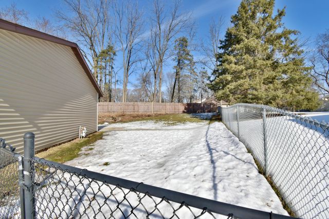 1587 Hennessy Vista, White Bear Twp, MN 55110