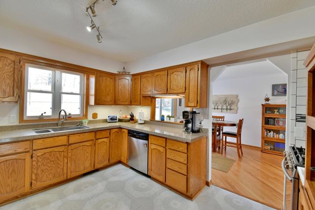 1587 Hennessy Vista, White Bear Twp, MN 55110