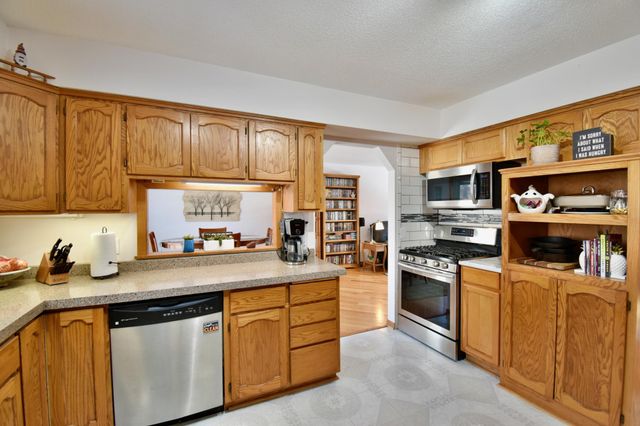 1587 Hennessy Vista, White Bear Twp, MN 55110