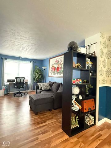 8607 Longspur Court, Indianapolis, IN 46234