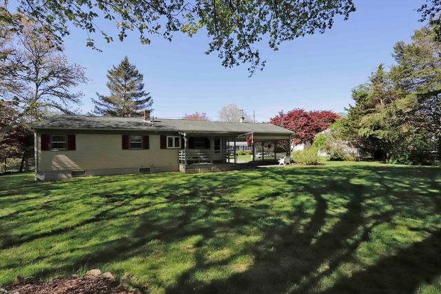 54 Holly Lane, Westport, MA 02790