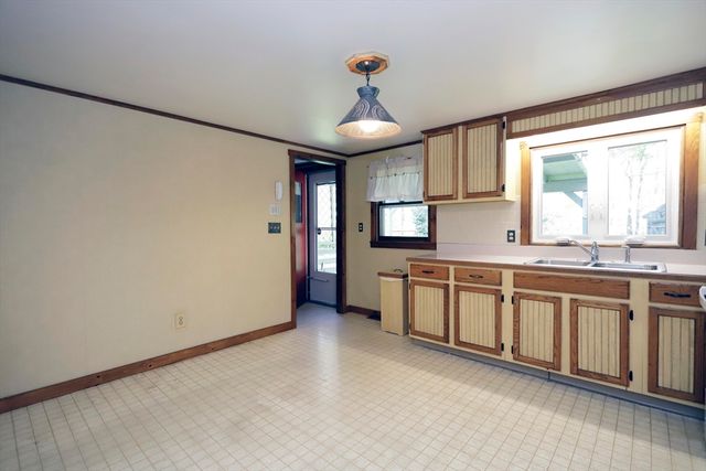 54 Holly Lane, Westport, MA 02790