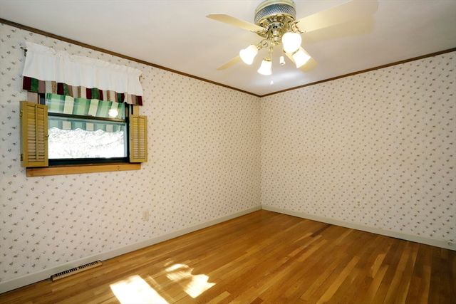 54 Holly Lane, Westport, MA 02790