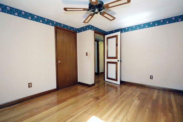 54 Holly Lane, Westport, MA 02790