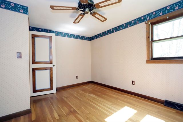 54 Holly Lane, Westport, MA 02790