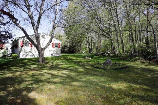 54 Holly Lane, Westport, MA 02790
