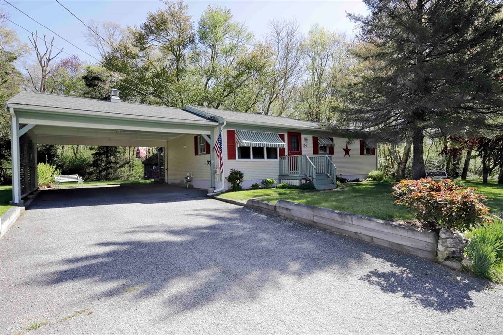 54 Holly Lane, Westport, MA 02790