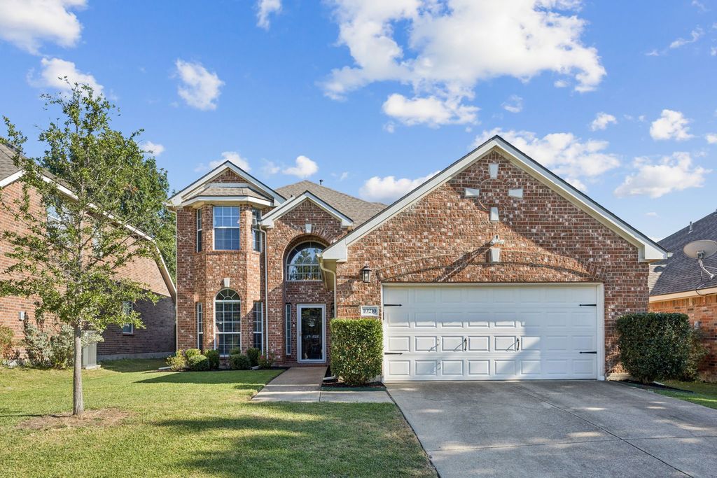 10210 Links Fairway Drive, Rowlett, TX 75089