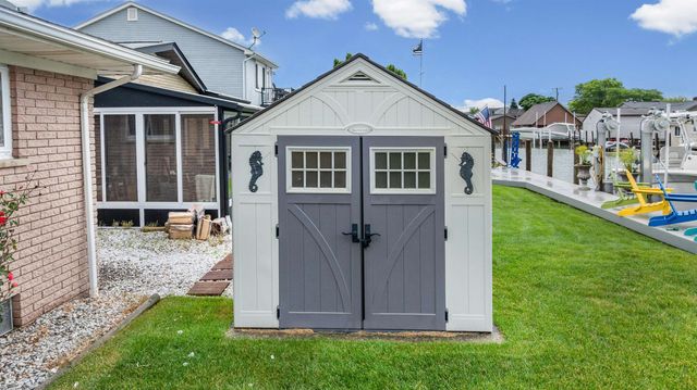 35758 Bal Clair Street, New Baltimore, MI 48047