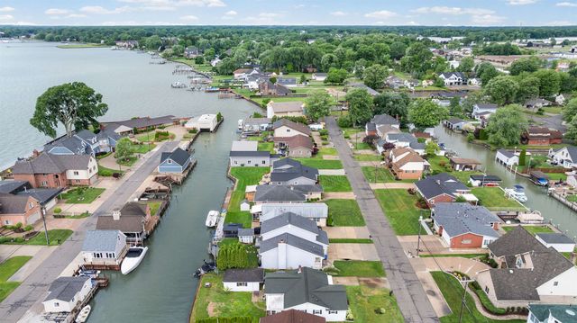 35758 Bal Clair Street, New Baltimore, MI 48047