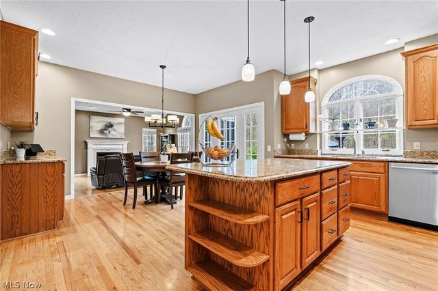 7375 Burntwood Way, Hudson, OH 44236