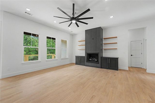 7 Kilmarnock Lane, Bella Vista, AR 72715