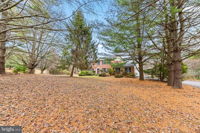 6 JONATHANS CT, Cockeysville, MD 21030