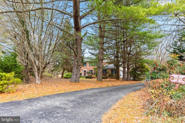 6 JONATHANS CT, Cockeysville, MD 21030