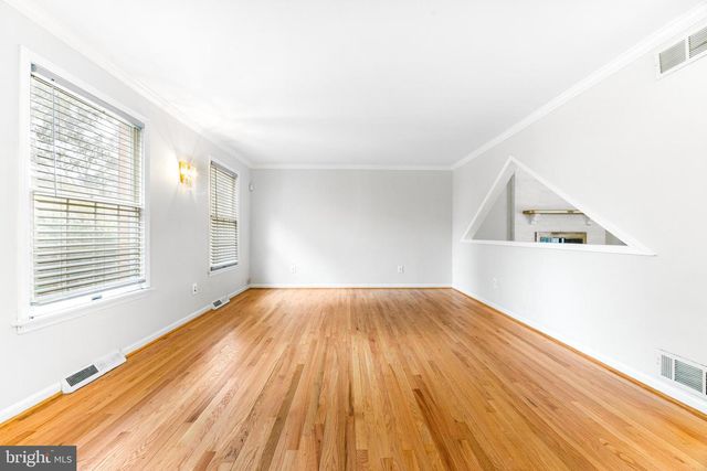 6 JONATHANS CT, Cockeysville, MD 21030